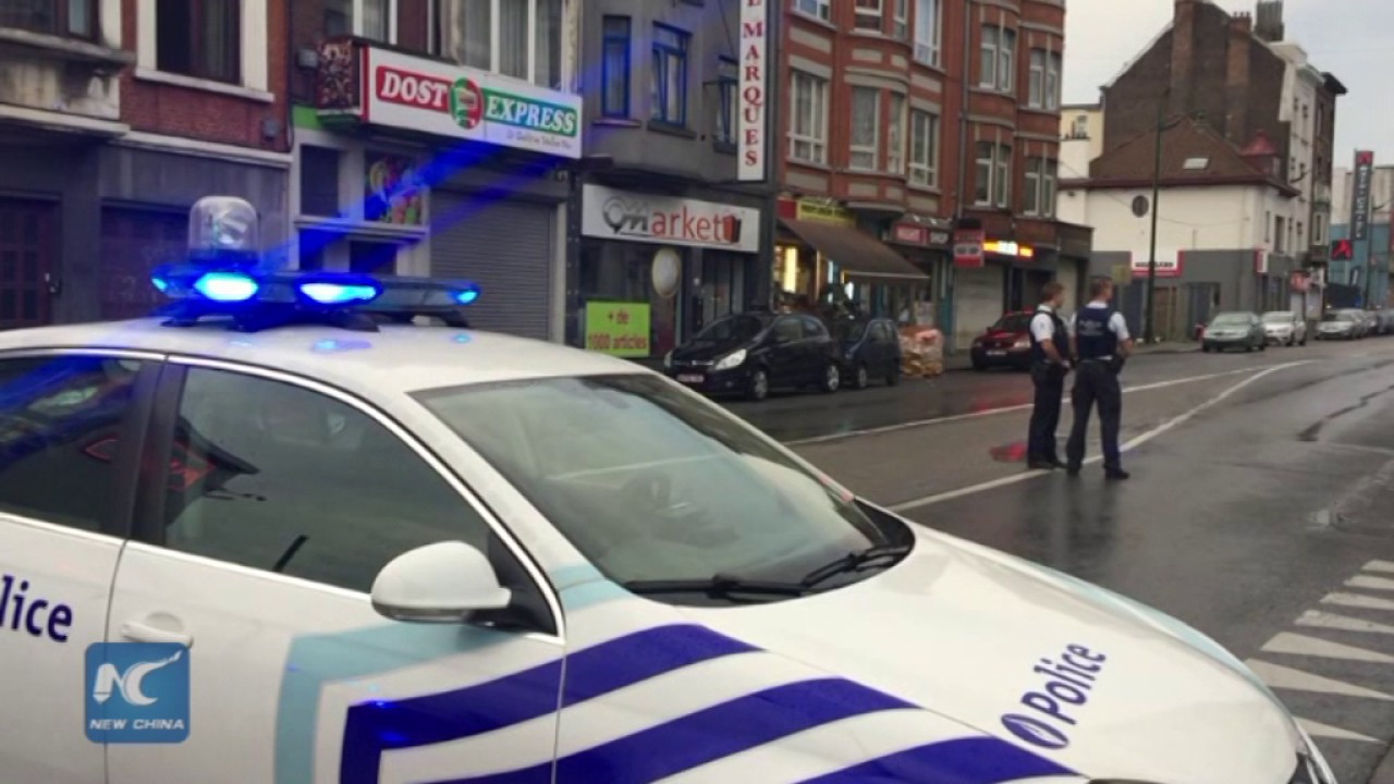 Brussels police open fire on car in Molenbeek suburb