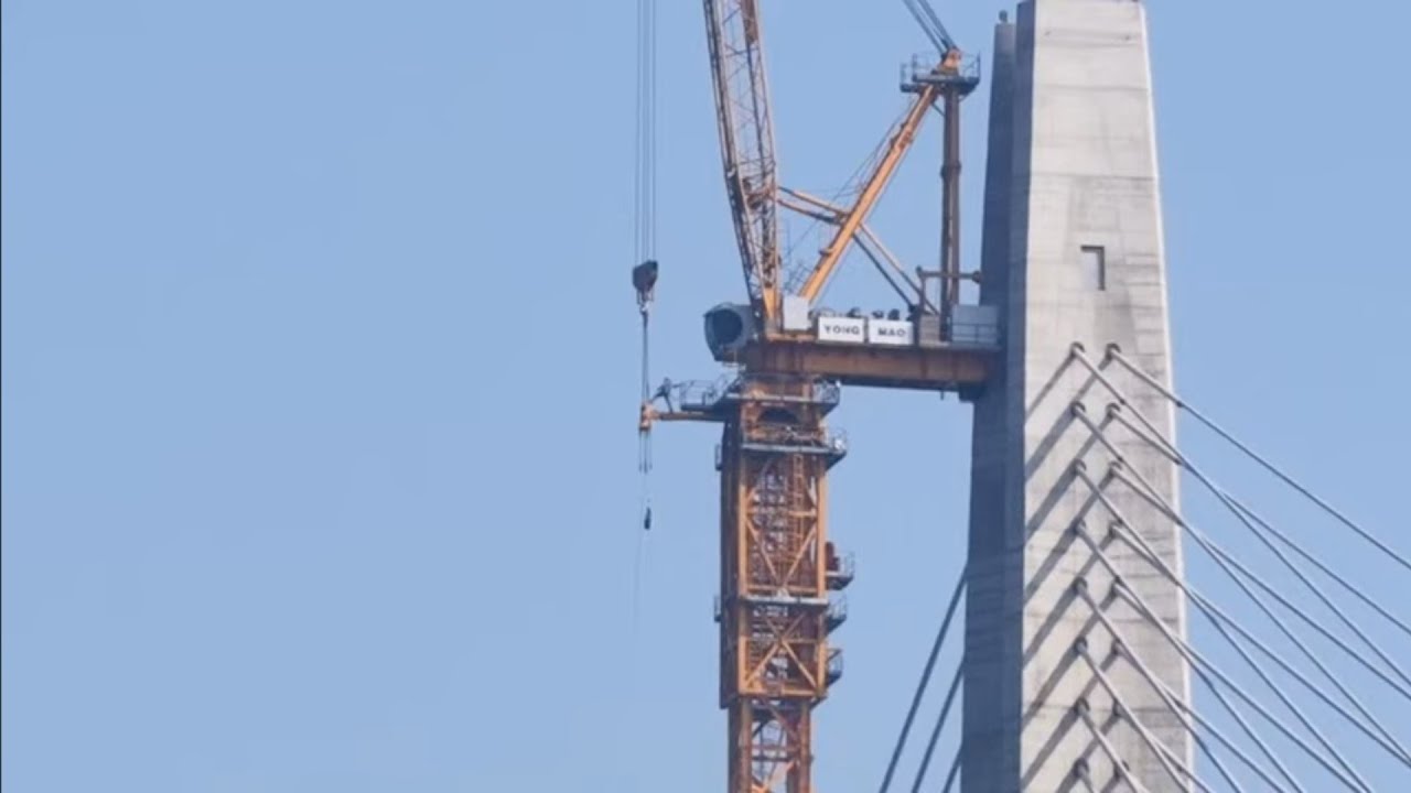 2026.02.22  淡江大橋  塔吊解節準備吊拆 施工概況近距觀察 空拍 LIVE 直播