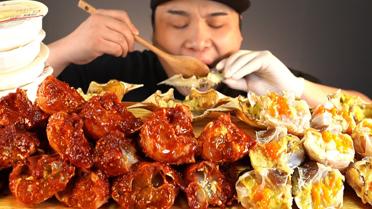 알이 꽉 찬 큼지막한 간장게장, 양념게장과 햇반 5개 먹방~!! 리얼사운드  ASMR social eating Mukbang(Eating Show)