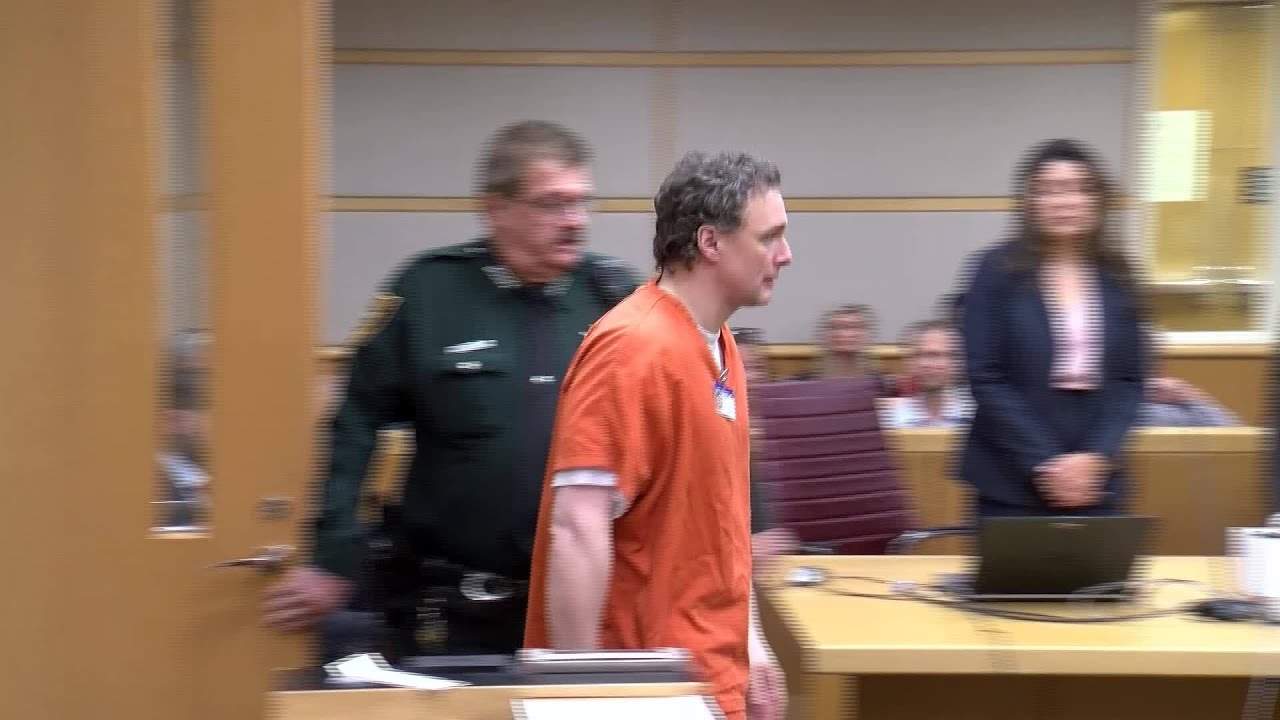 Pinellas plastic surgeon's trial is postponed after his legal team quit and he still doesn't have a