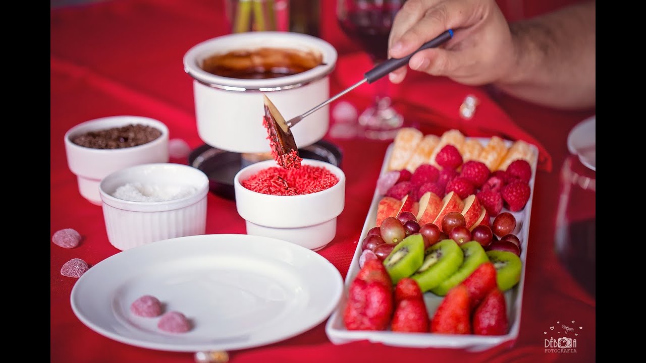Como fazer Fondue de Chocolate com Frutas - Dia dos Namorados