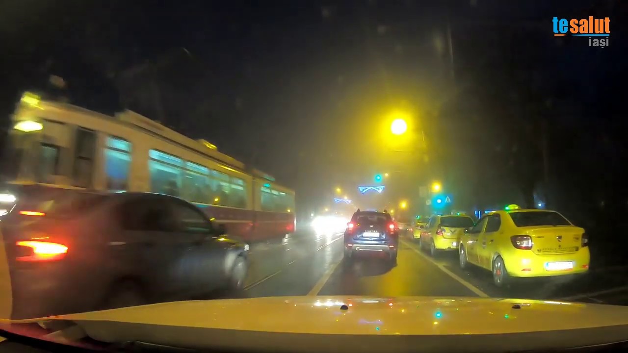 Câteva minute prin Iași, gătit în straie de sărbătoare