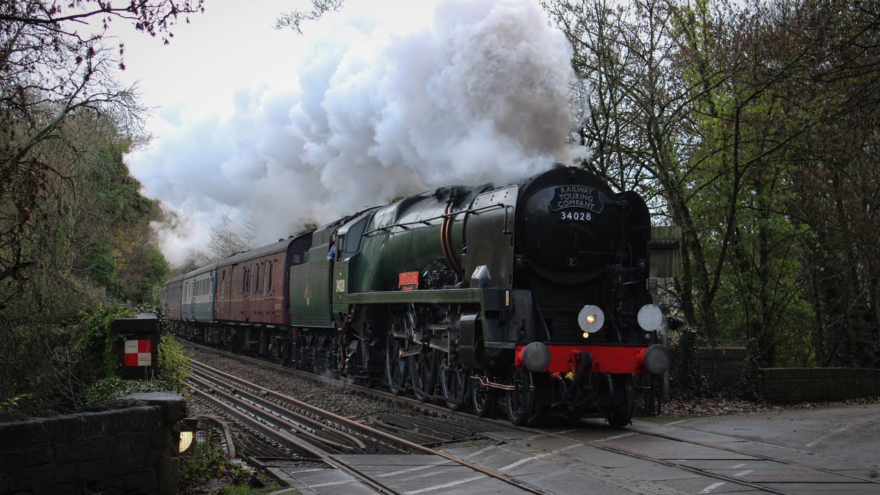 34028 ‘Eddystone’ hauls The Bath & Bristol Christmas Express - 29/11/2025