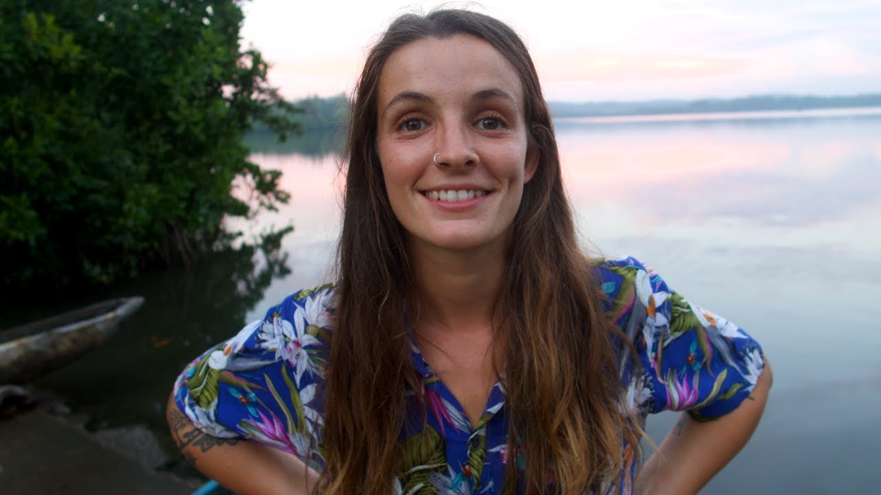 I am so lucky... LOOK WHERE I AM! 🇱🇰 [ + Lahiru got bit by a centipede ]