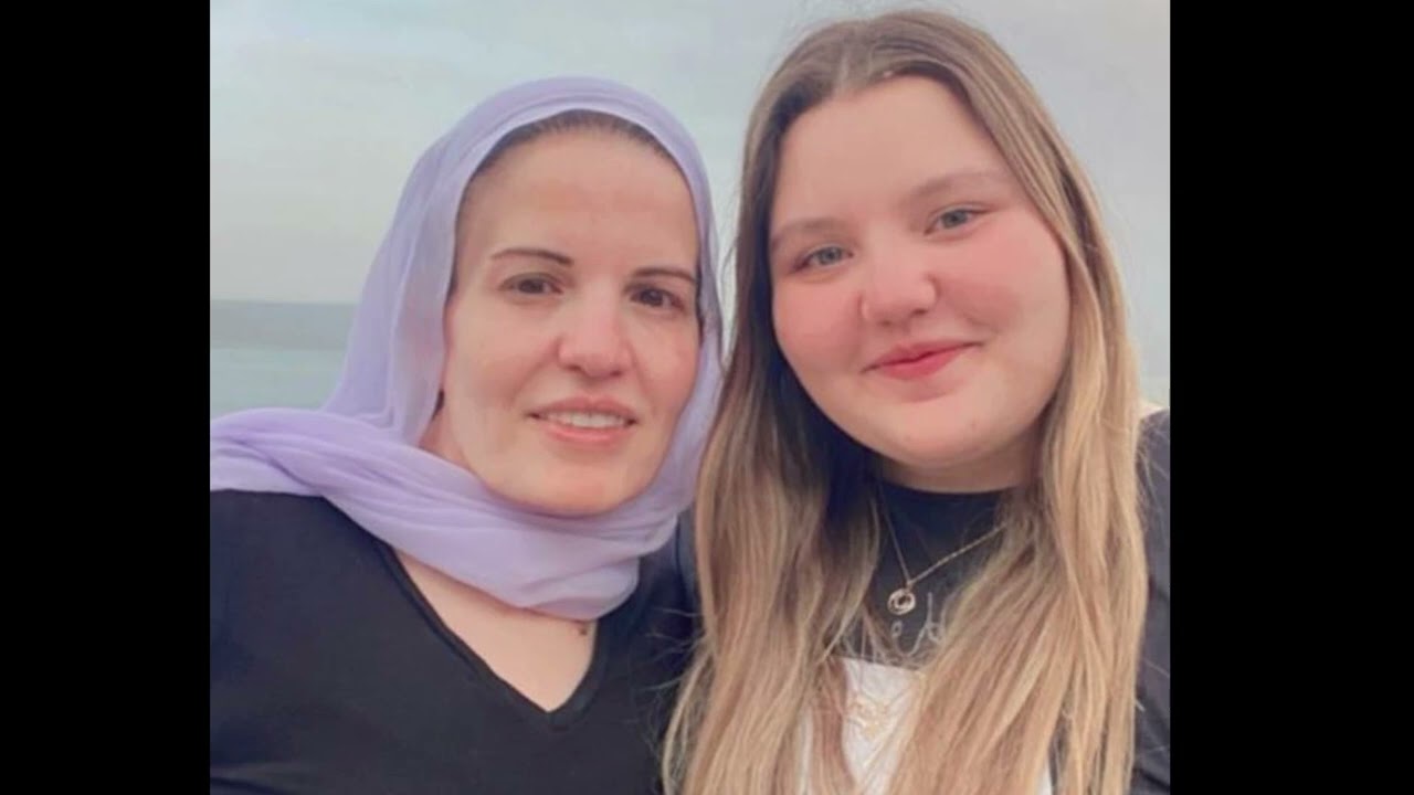 أَمي- الطالبة كنار نجم تروي قصة امها من خلال فلمها الوثائقي