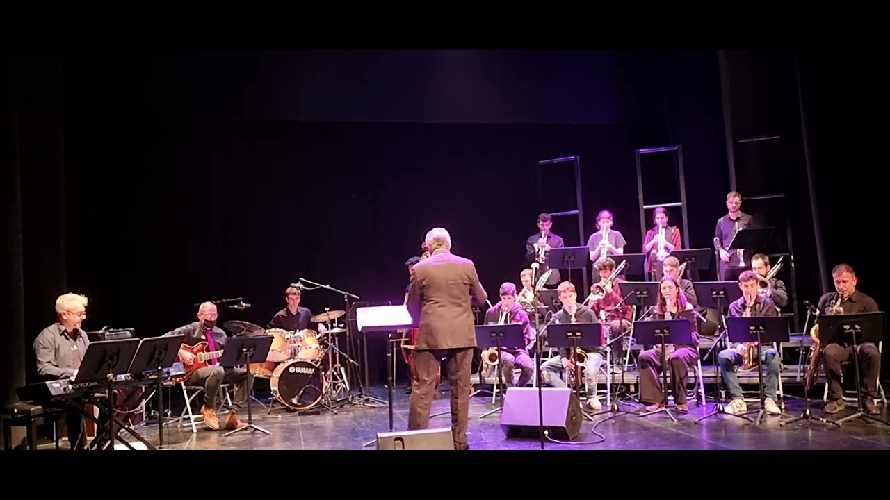 EMMB BIG BAND toca 'One Note Samba' al Festival 'Emmb Sona'