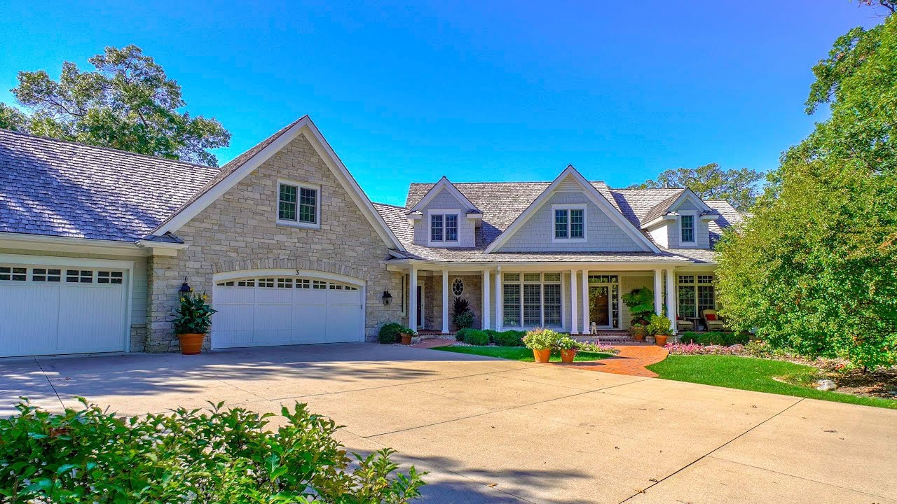 3 Catbird Lane, North Oaks