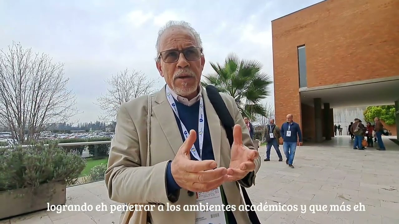 Apimedicina con Dr. Walter Fierro,  apiterapeuta uruguayo. Apimondia Chile 2023.