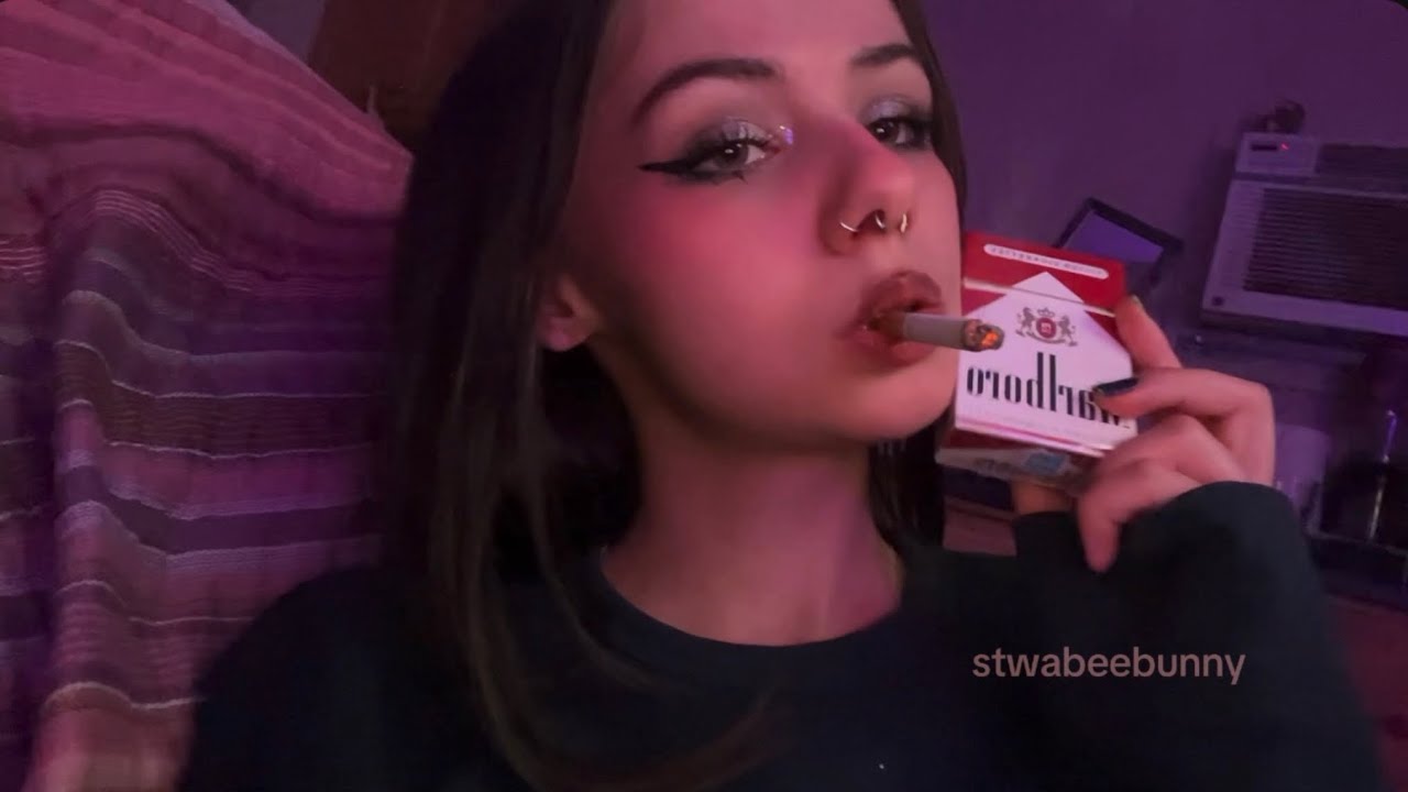 smoking a marlboro red - stwabeebunny 