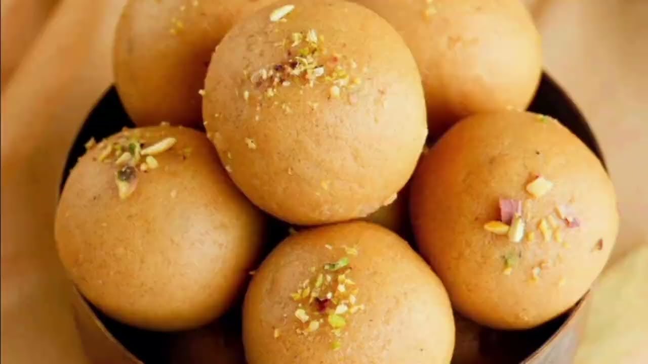 Besan ke laddoo 😋🤤