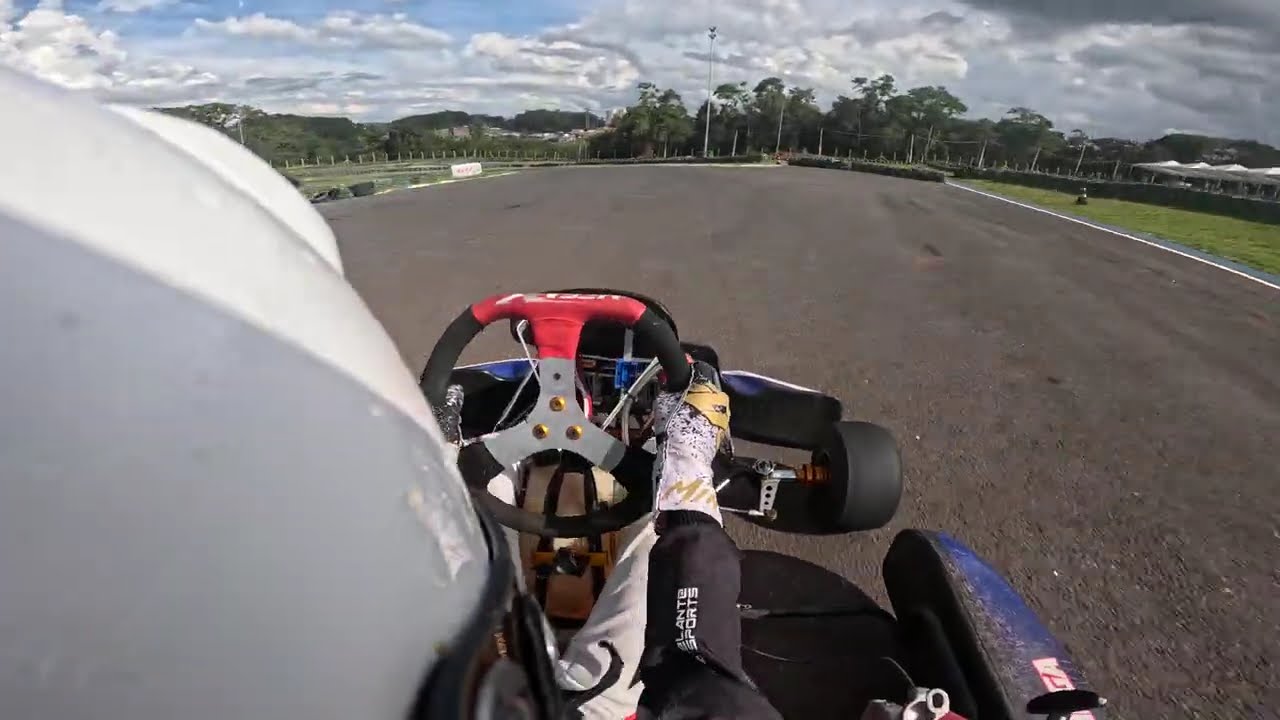 v11 arena f4
