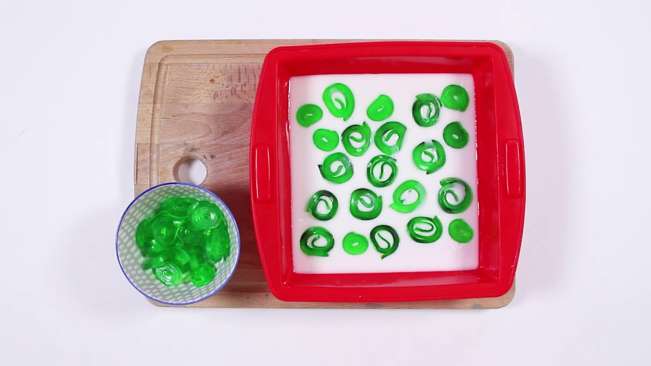 How to Make Christmas Decorations with Melt & Pour | Tutorial | Stephenson Personal Care