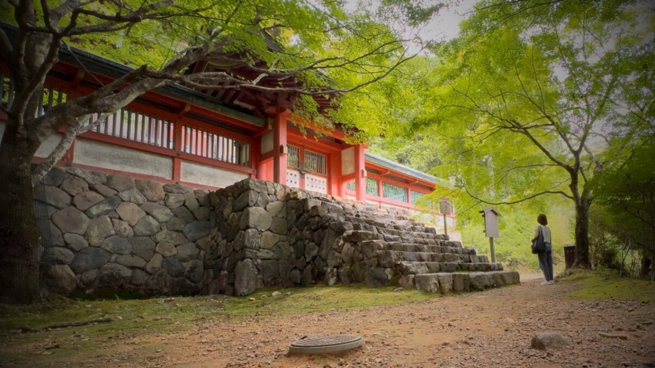 神護寺 願いを込めてかわらけ投げ 烏丸御池6分の京都和カフェ  / Kyoto  Jingo-ji , a  temple linked to  Kukai