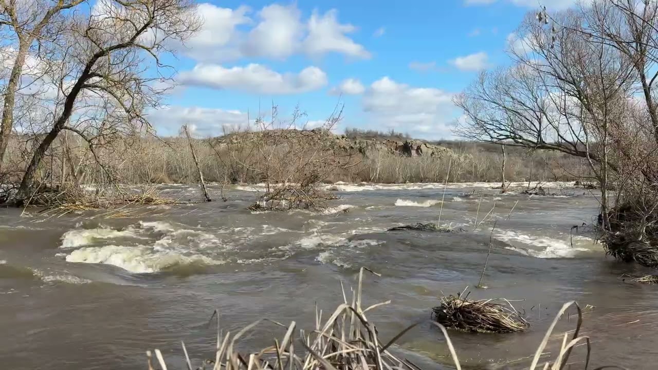 БУРНАЯ РЕКА, звуки природы, звуки журчания воды, для релакса, для медитации 2 часа 4К