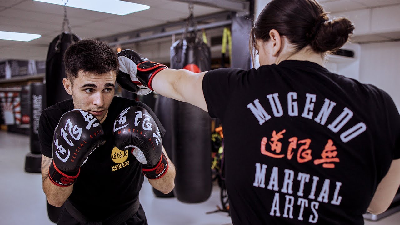Zig Zag Jab, Cross Jab y Ángulos desde la Distancia Corta