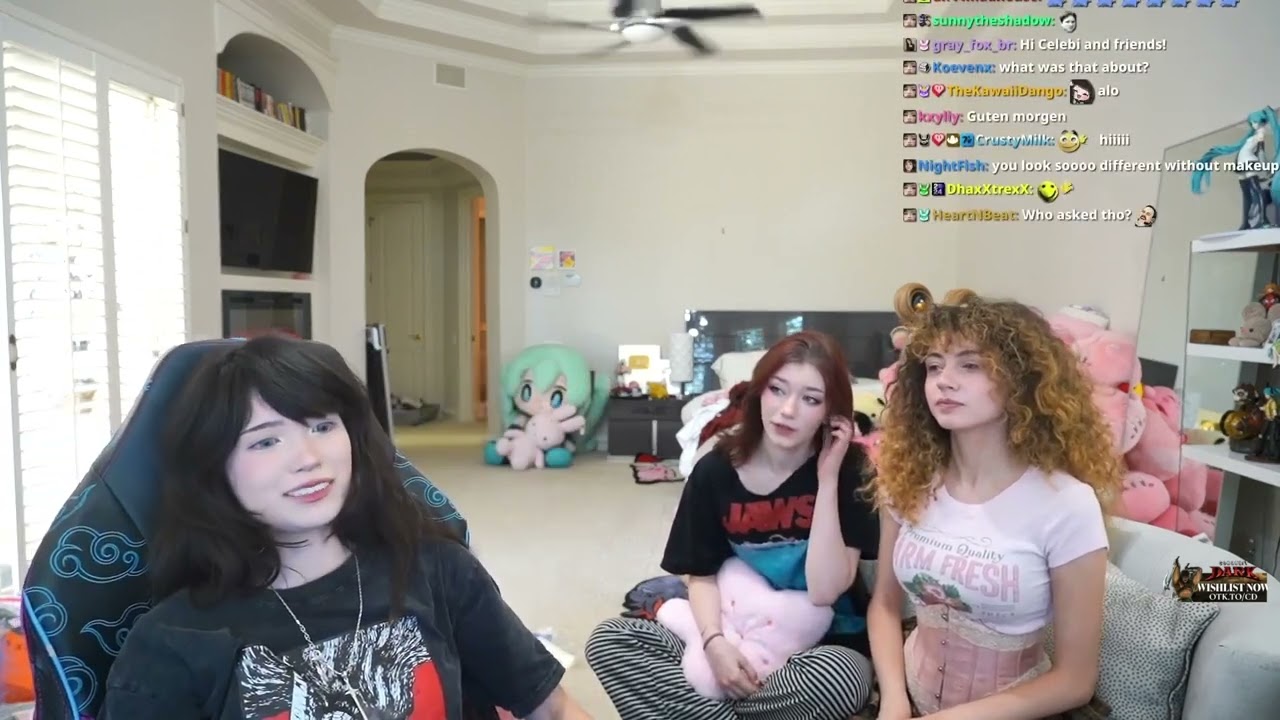 Bonnie 20250801 COSPLAY WITH @EMIRU & @CELEBI TODAY! Cosplay girls dress me up in cosplay ：