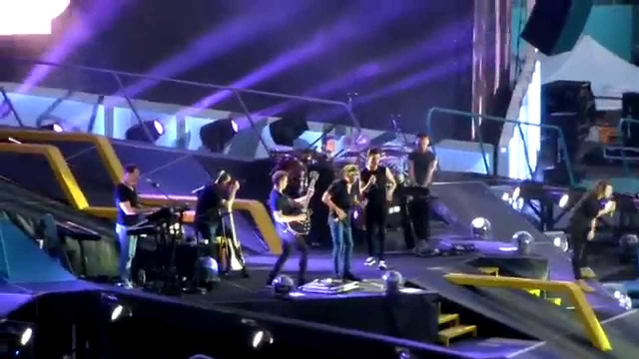 One Direction HD - Better Than Words live in Vienna, Austria | 10.6.2015 OTRA