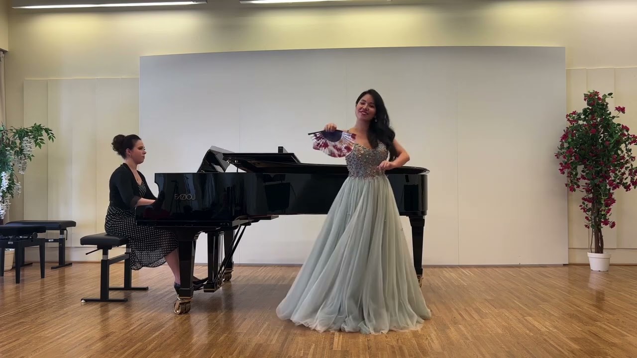 “Im Salon zur blauen Pagode” - Das Land des Lächelns - F. Lehár