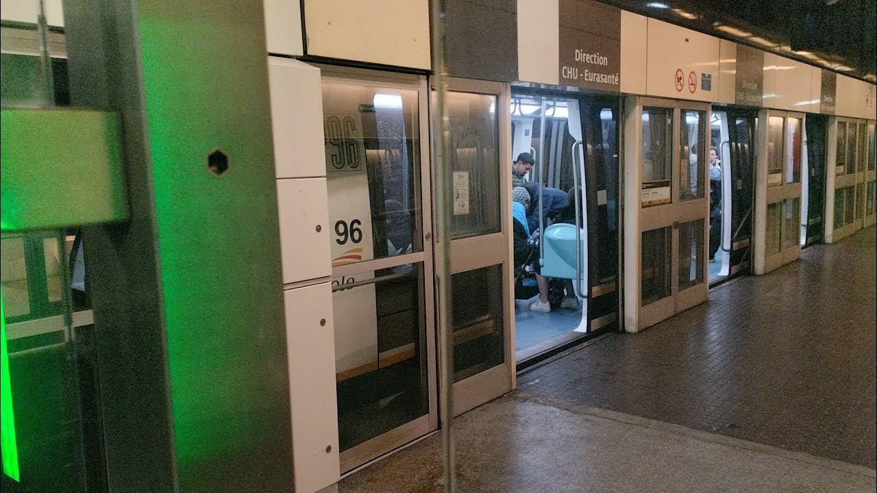 MÉTRO Ligne 1 Station Square Flandres + Lille Flandres
