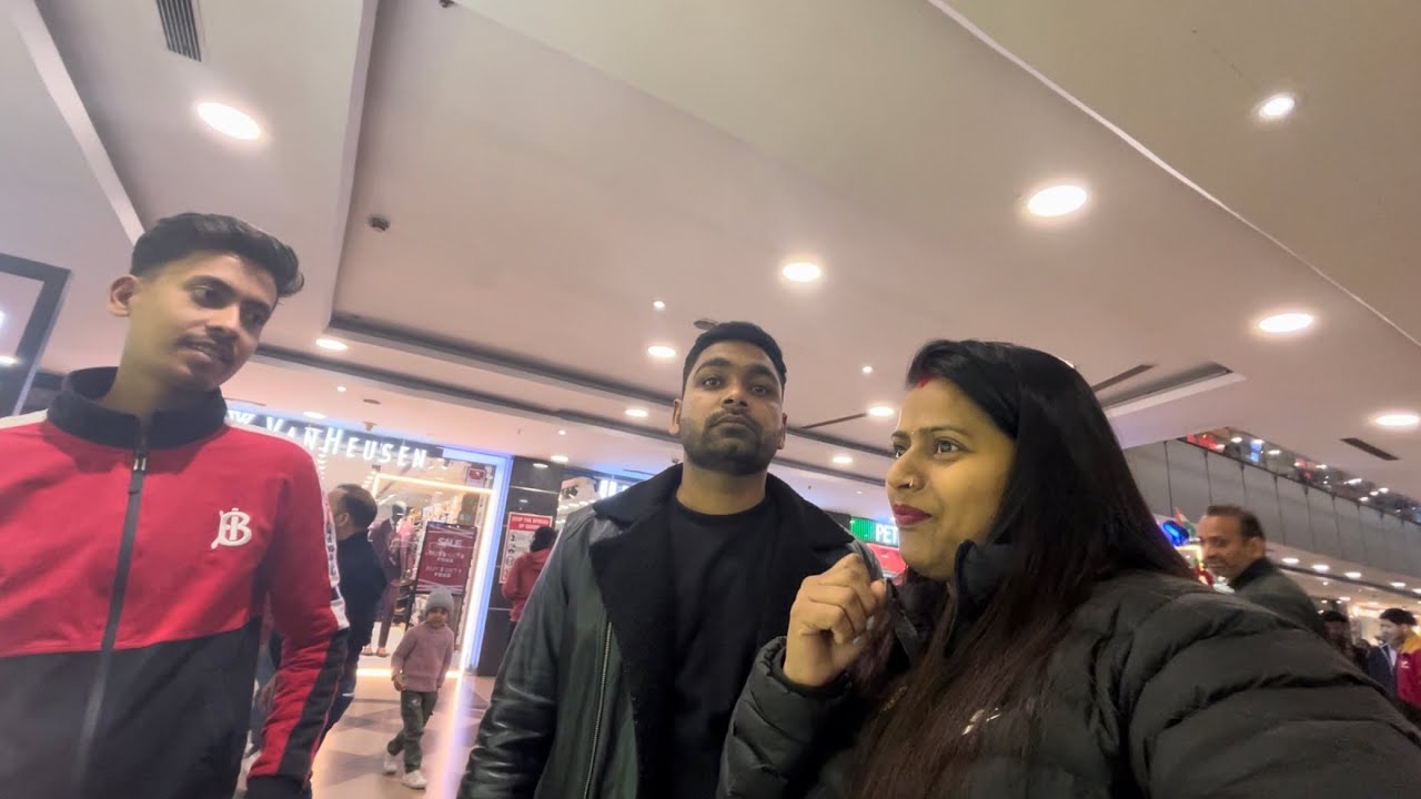 Mall me shopping, karne gaye aur chori ho gai |kya logo ko Yaisa karna chahiye|