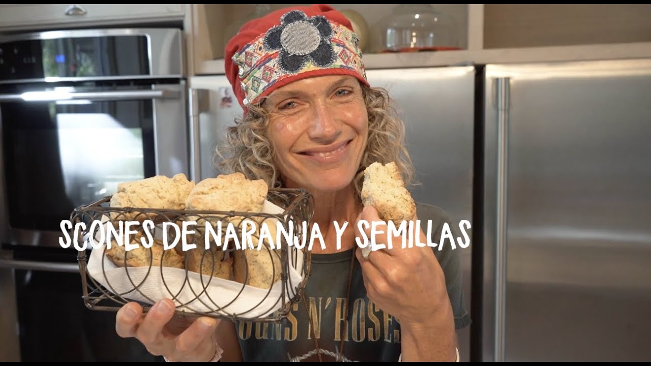 Como cocinar unos scones de naranja y semillas por Maru Botana
