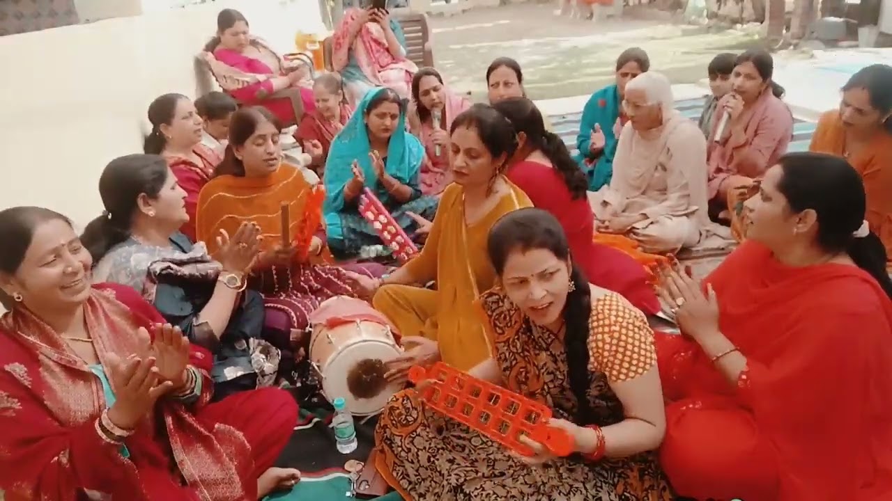 Himachali kirtan mandli 🙏 Bhole Ji ka kirtan (Hari Om me Om Samaya Hai)#bhaktimarg #viralvideo 
