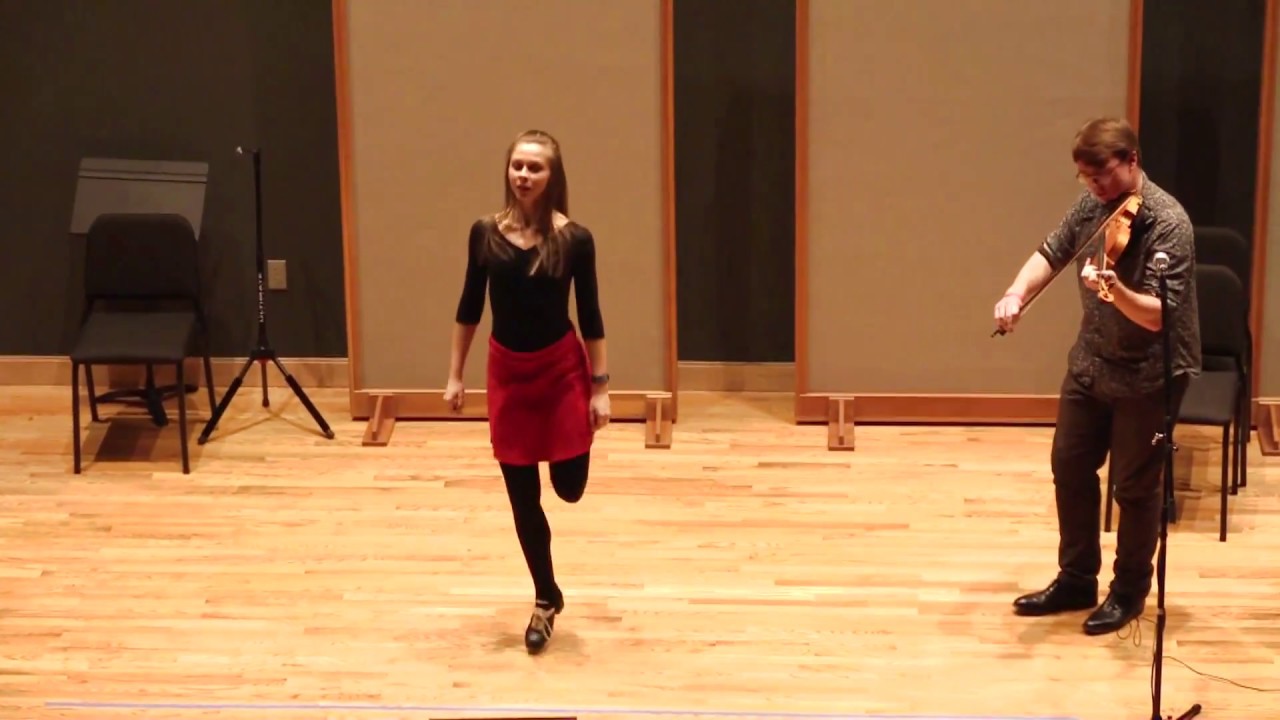 Set Dances: Priest and His Boots and King of the Fairies with Dan Foster and Courtney Jay.