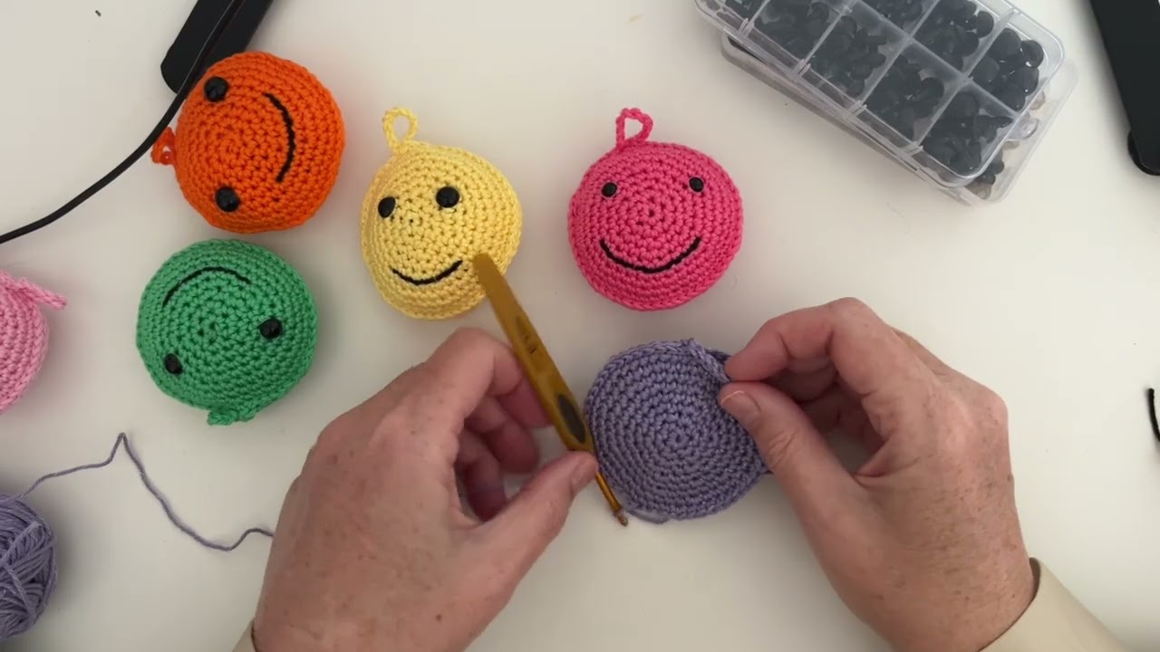 Gratis haakpatroon Smiley van juf Sas 