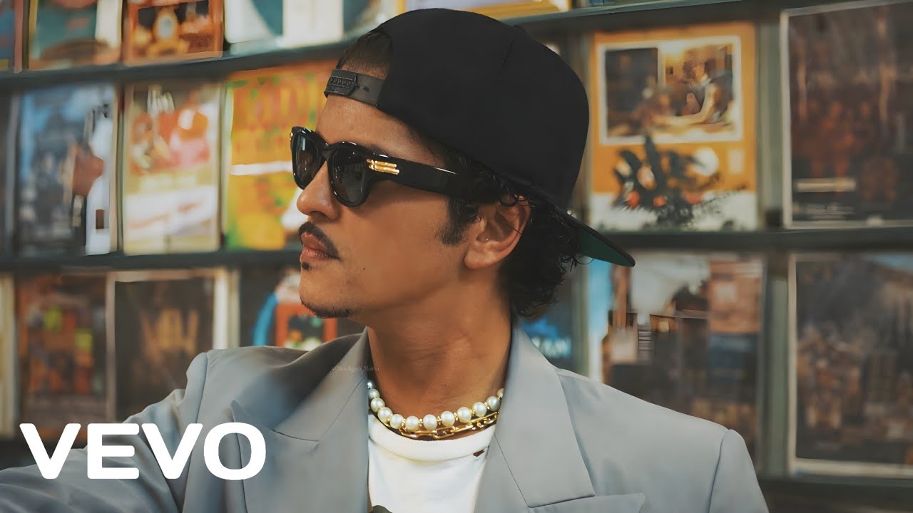 Bruno Mars - Moonlight Rewind ( Official Lyric Video )