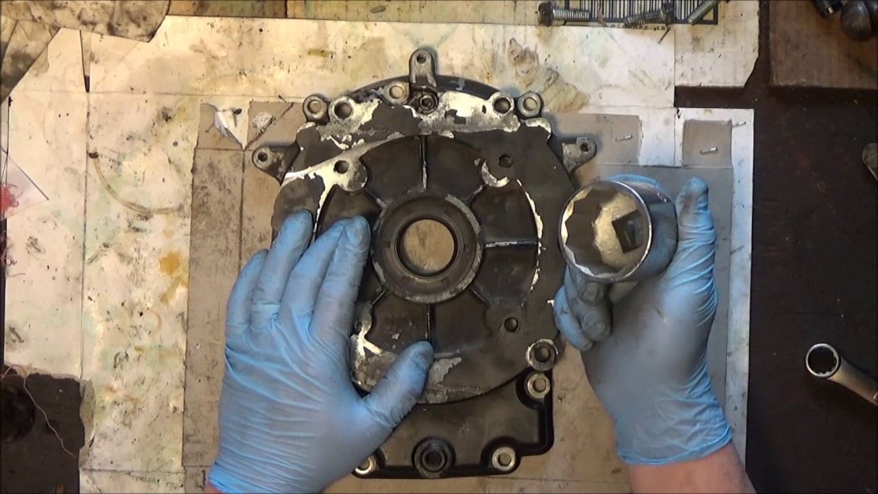 Kohler kt17 Rebuild Part 10: Installing the Cylinders and Closing Plate