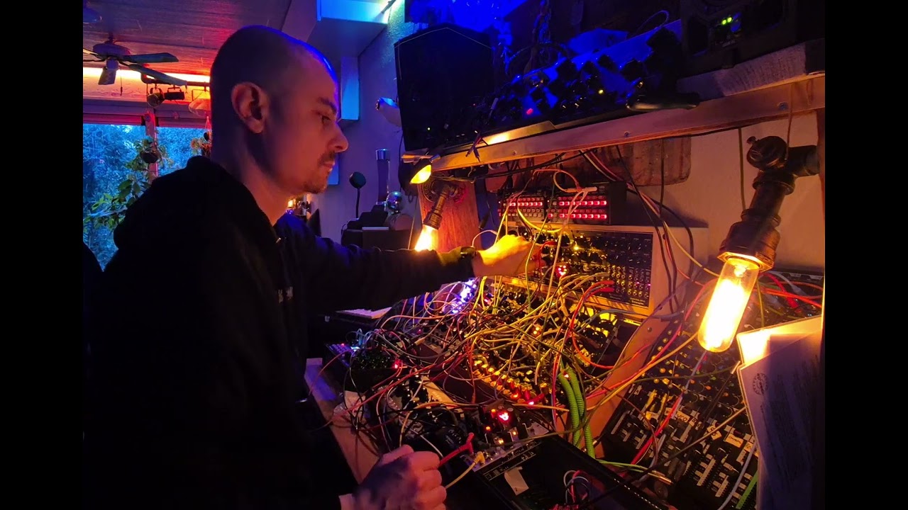 playing with new modules Erica Synths Perkons Voice and Shakmat Archer's Rig