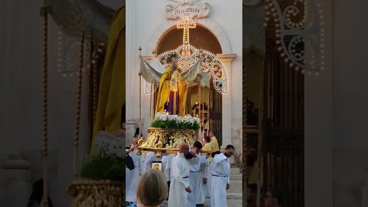 Processione della Madonna delle Grazie a Barletta 2022 - Uscita dalla Chiesa di San Giovanni Di Dio
