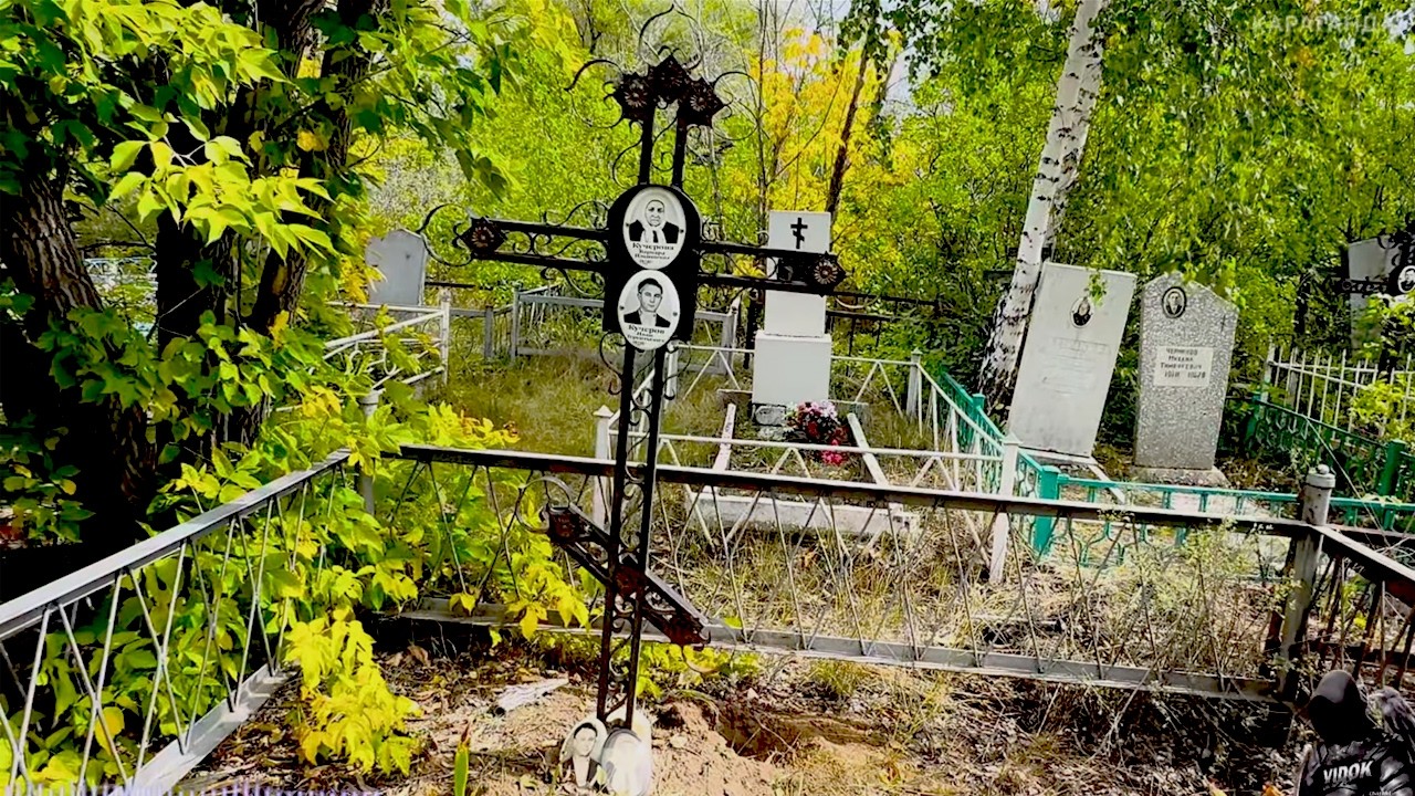 КТО-ТО КИДАЕТ КАМНИ НА КЛАДИЩЕ в 6 утра. МИХАЙЛОВСКОЕ КЛАДБИЩЕ КАРАГАНДА 2025