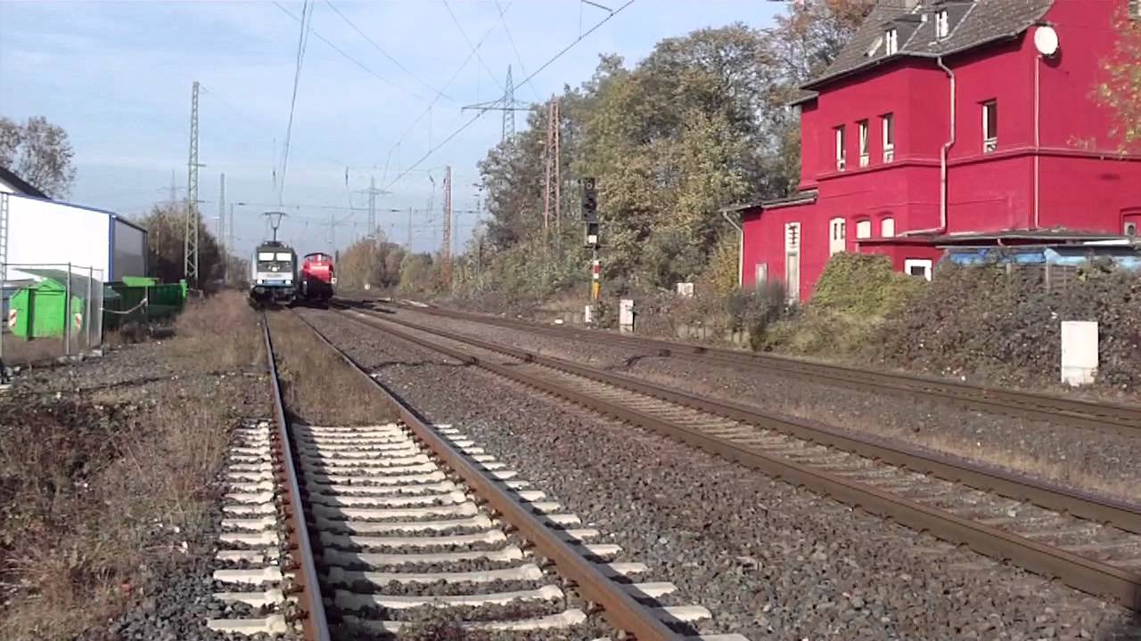 Red Diesel Loco BR294 DB & Red Former Station Building Lintorf