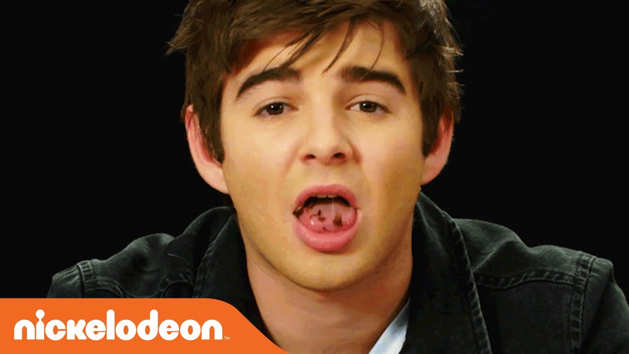 Jack Griffo’s Cricket Challenge w/ Jade Pettyjohn, Benjamin Flores Jr. & More! | Nick