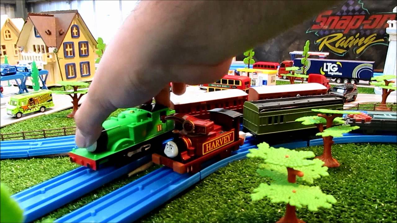 Обзор распаковки и первого запуска японской версии TOMY Harvey T16
