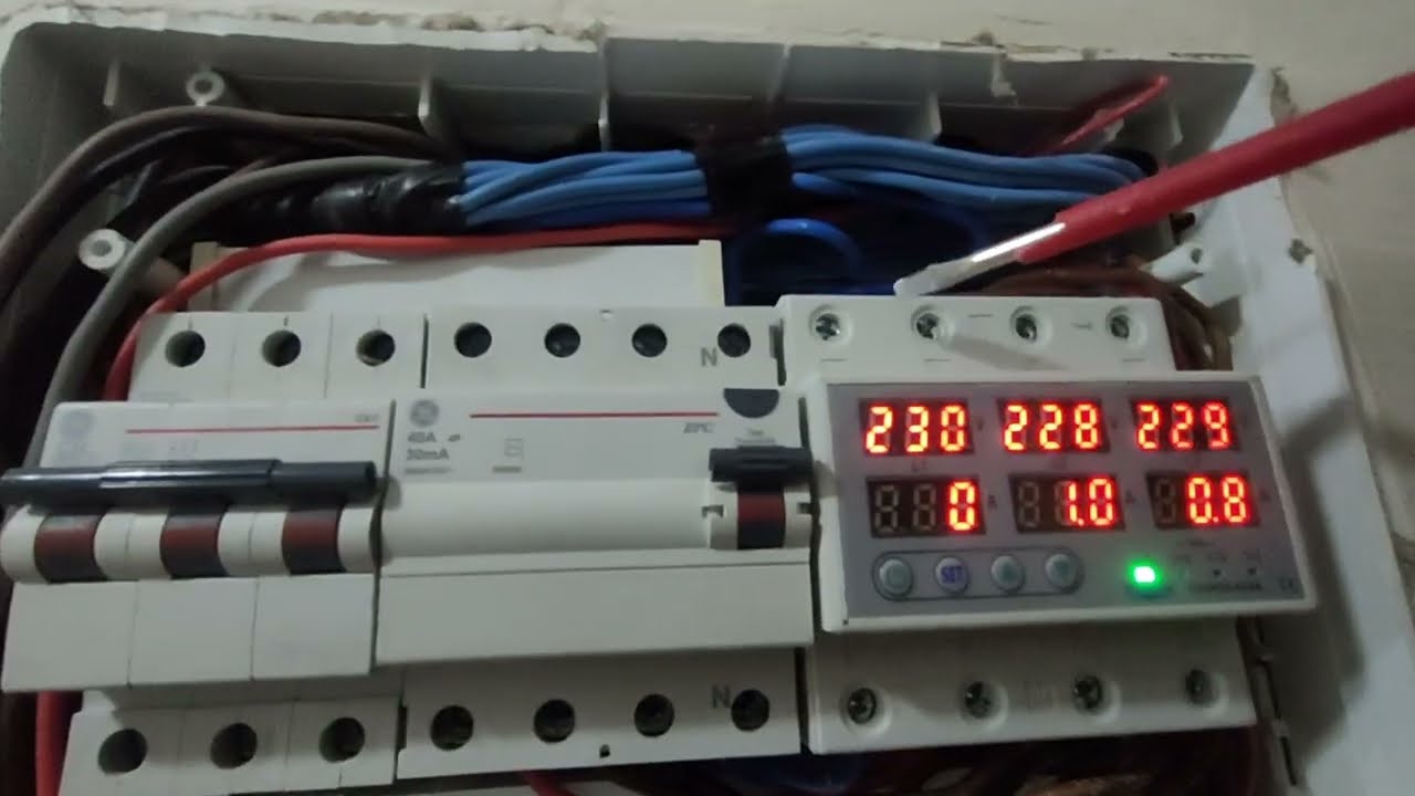 Fırtınalı havalarda yıldırım düşmesinden evinizi ve eşyalarınızı koruma altına alın.