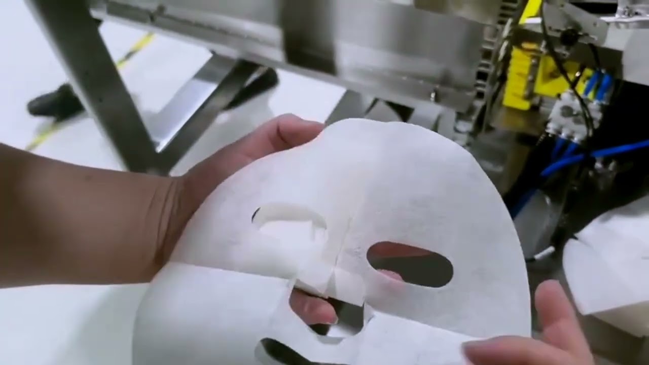 Facial masks filling folding packing machine