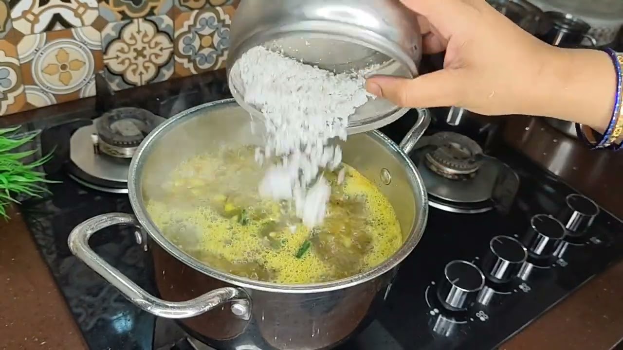 ರುಚಿಕರ ಅವರೆಕಾಳು ಉಪ್ಪಿಟ್ಟು/avarekalu uppittu@samhithasaviruchi #samhitha #avarekalu #upma #uppittu 