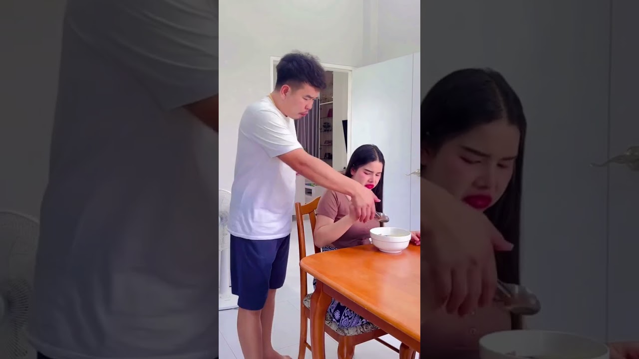 How to help your partner eat... the wrong way. 🥄 #Shorts #CoupleComedy #RelationshipHumor