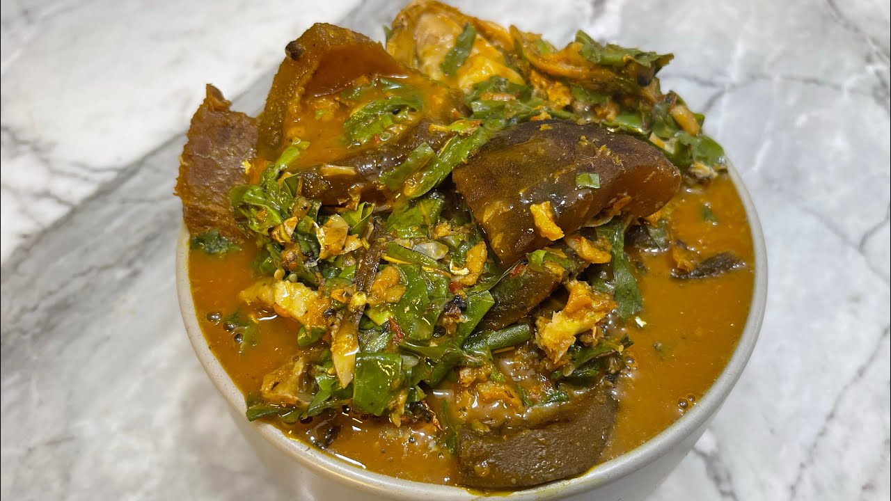 HOW TO MAKE MKPAFERE SOUP / Mkpafere soup made with our famous oha leaves