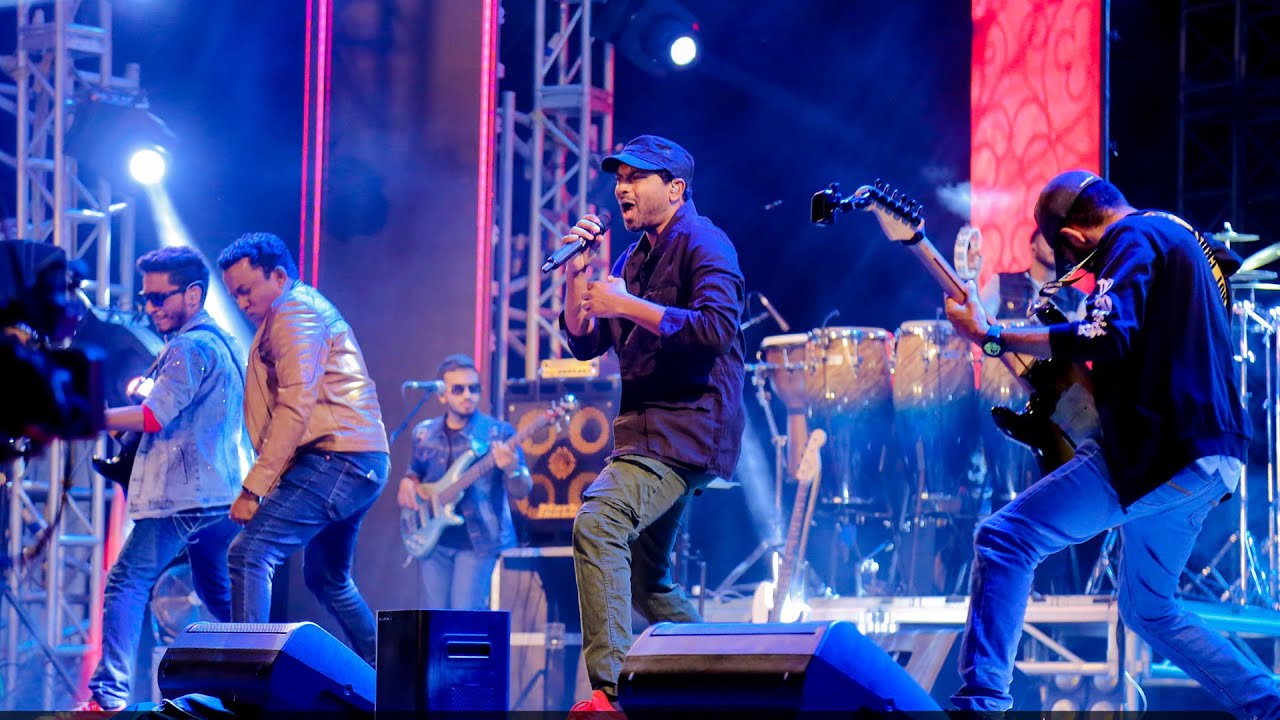 Unmada Prema Geeya (උන්මාද ප්&zwj;රේම ගීය) - BNS x Yohani ft. Kaizer Kaiz | Derana Beach Concert 2022