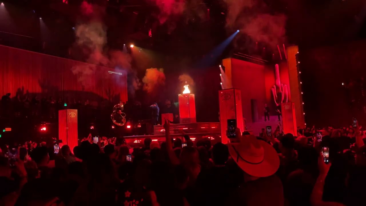 Fuerza Regida en ViVo - Marlboro RojO 