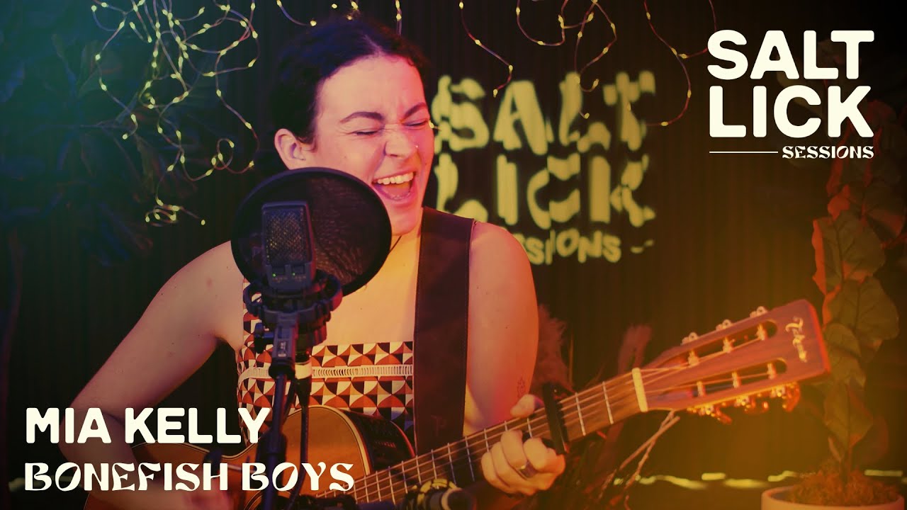 Mia Kelly: 