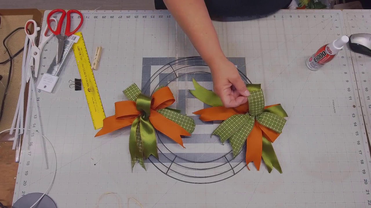 Learn How to Make Two Simple Bows - No Bow Maker Needed in this DIY Bow Making 101 Tutorial with Kat