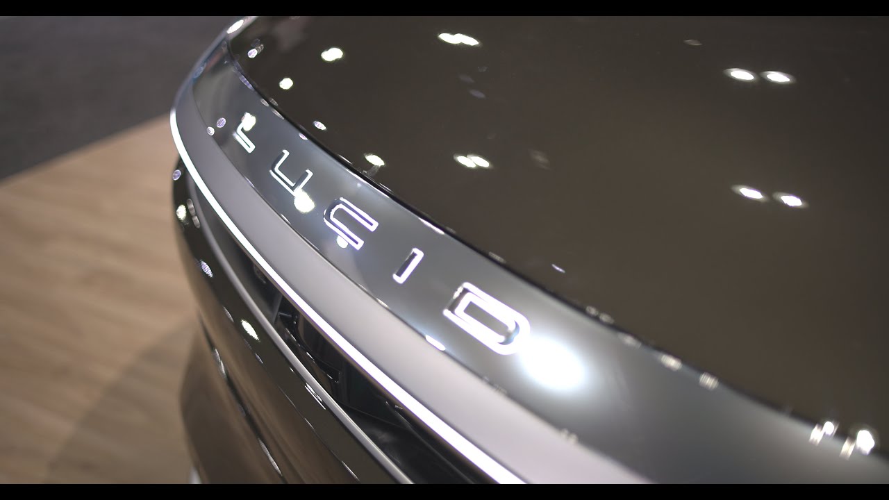 ZACH WALKER Lucid GRAVITY TOURING Car Reveal 2025 Los Angeles Auto Show