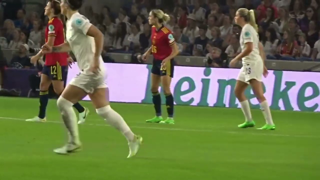 Euro 2022: Alessia Russo Tussling with Mapi Leon & Irene Paredes