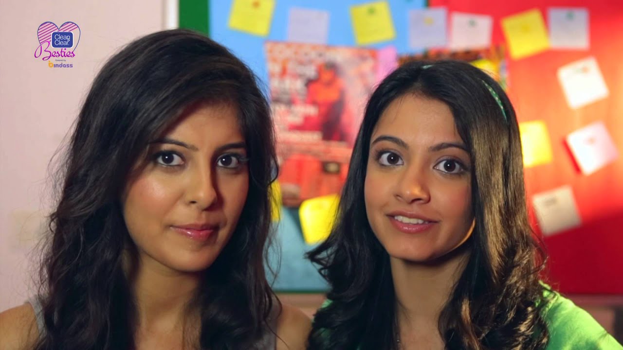 4 ways how your bestie can save you from embarrassing situations!
