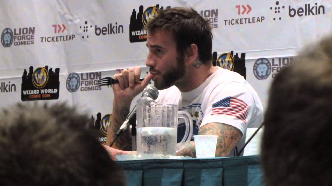 CM Punk fields bizarre (but good!) question at Wizard World Chicago