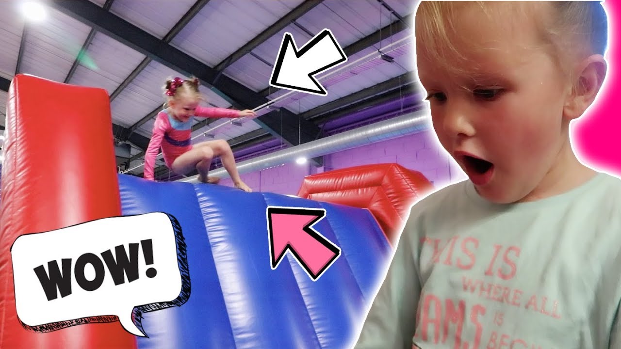 6 YEAR OLDS AMAZING GYMNASTICS INFLATABLE PARTY!